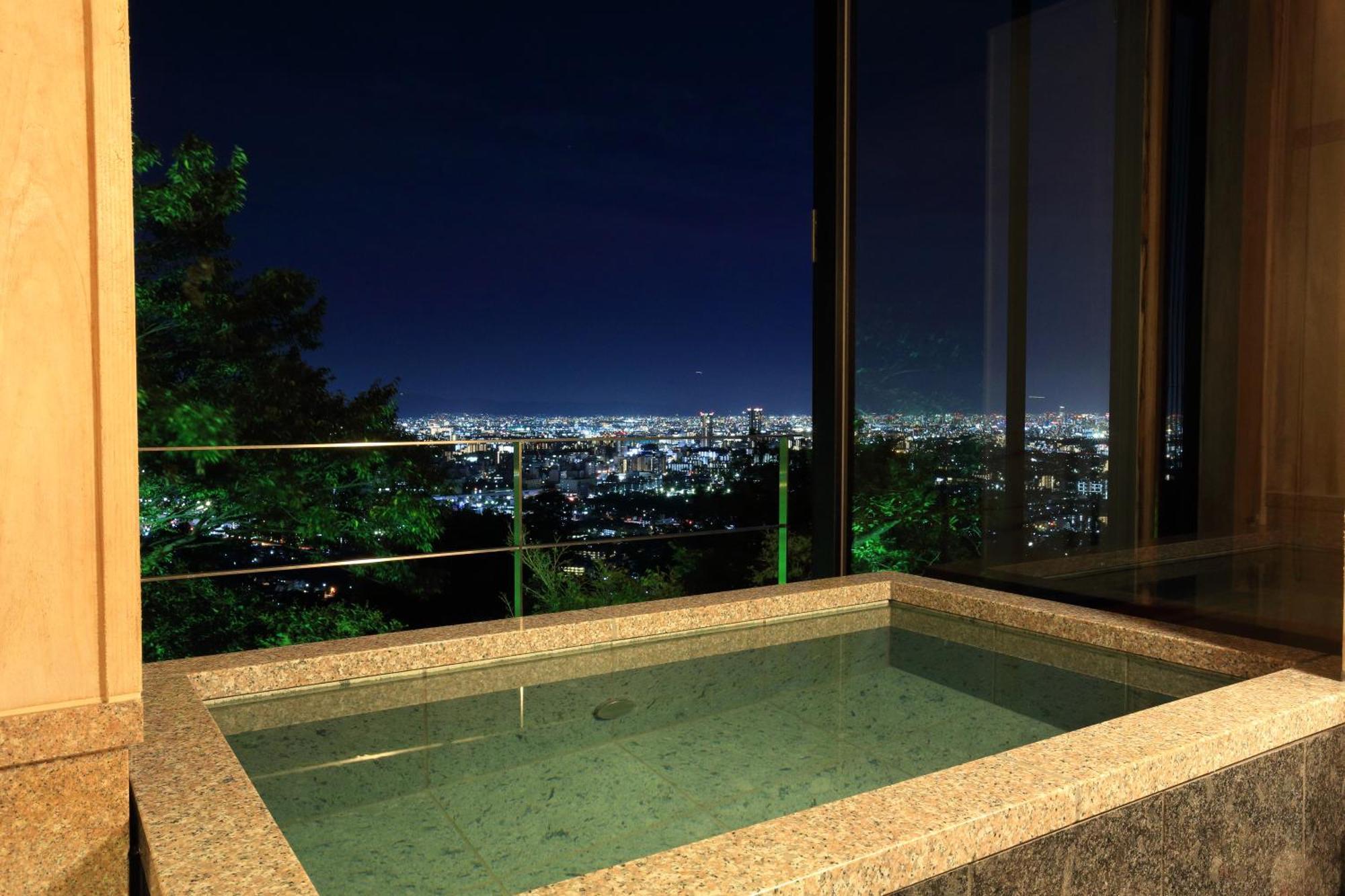 山荘 風の杜 Sanso Kazenomori Minoh Exterior foto